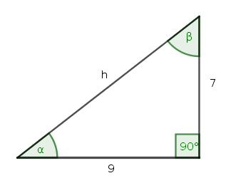 Triángulo rectángulo de catetos 7 y 9